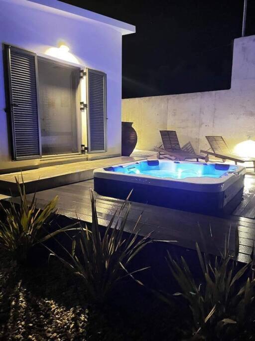 Ek Ornelakis, Luxury Country House With Jacuzzi Hanya Dış mekan fotoğraf